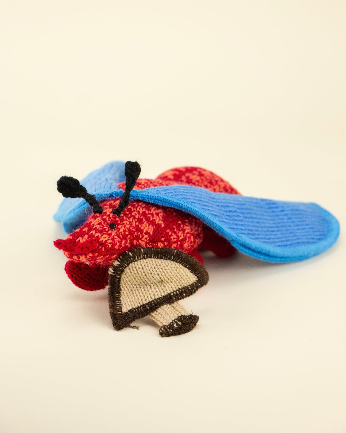 Hormiga de peluche