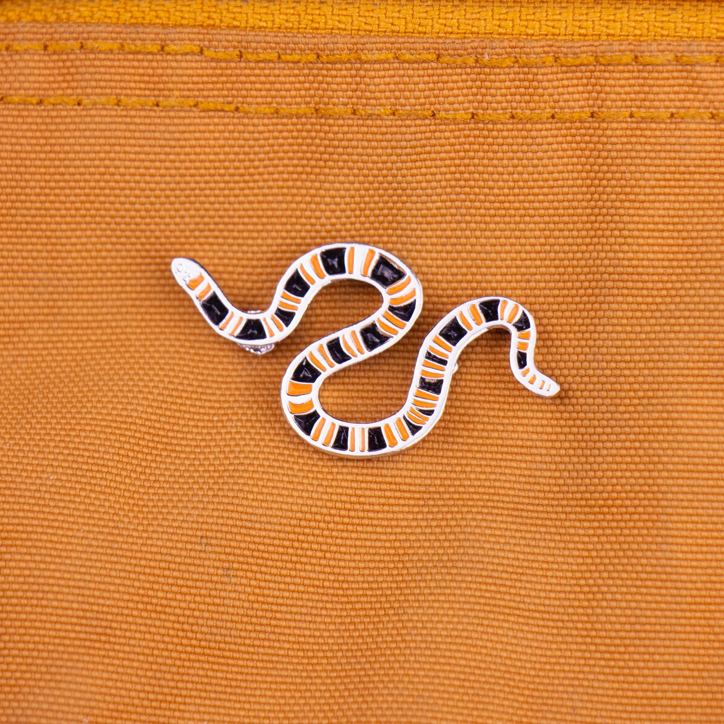 coralillo naranja tela