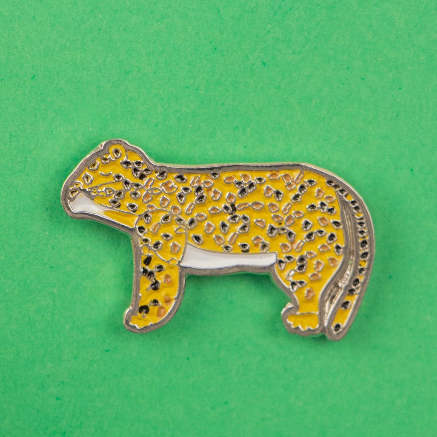 Pin de Jaguar amarillo