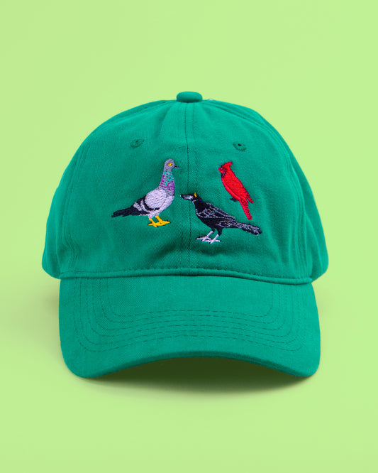 Gorra verde pajaros paloma zanate cardenal frente